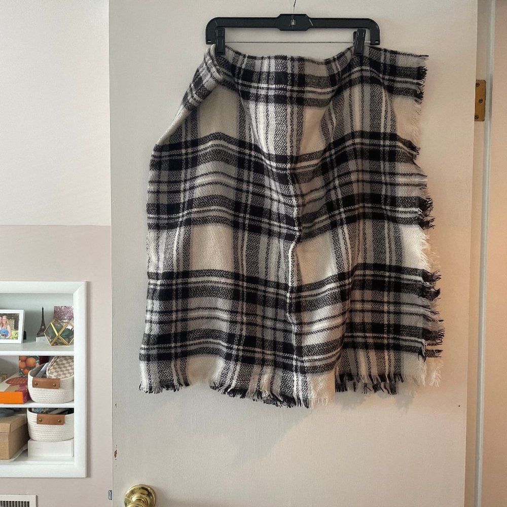 Black & White Plaid Wrap/Scarf